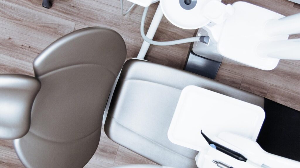 Télécharger le contrat remplacement dentiste en PDF gratuit